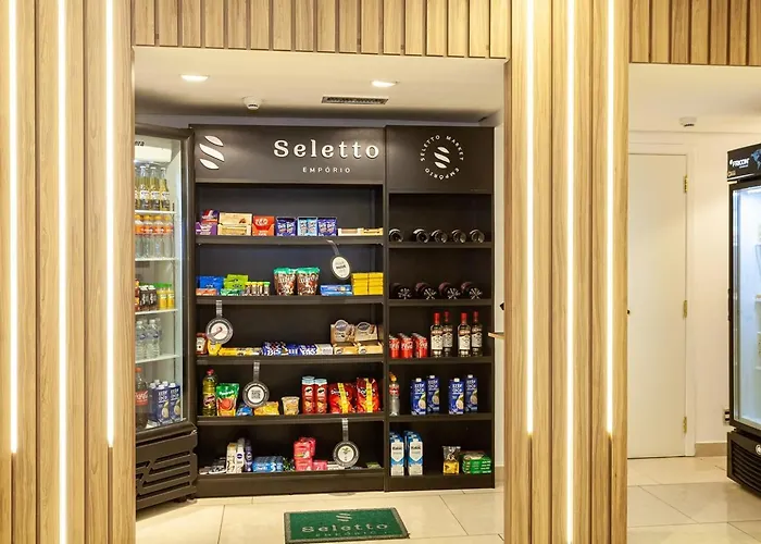 Paulista Wall Street Flat 10
